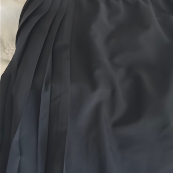 ALO Yoga Black Pleated Tennis Skirt - Picture 3 of 6